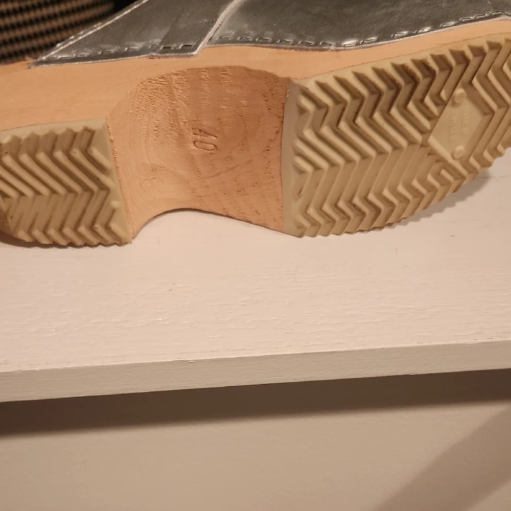 Silver Clogs - Picture 4 of 8